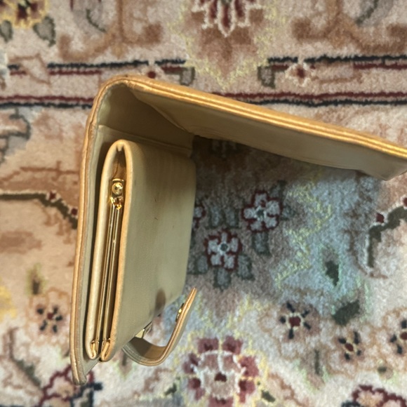 🍁SOLD🍁Chanel Caviar Beige Timeless Wallet - Picture 4 of 12
